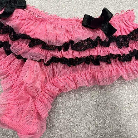 [US M]Baux Avenue Pink and Black Ruffled undyed Panties - Picture 2 of 7